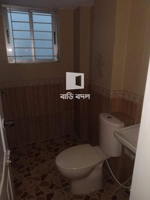 ফ্লাট ভাড়া: Sector 12 road 6c house 56
Uttara khalpar boro mosjid er shamne | ২ টি বেড রুম | উত্তরা | Baribodol.com