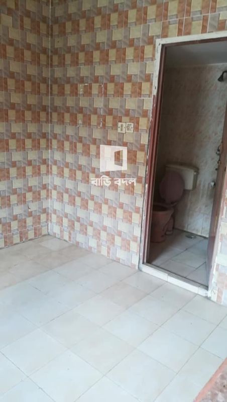 Flat rent in Dhaka মোহাম্মদপুর, ব্লক এফ। 3/9, মোহাম্মদপুর। কষি মার্কেট এর কাছে।