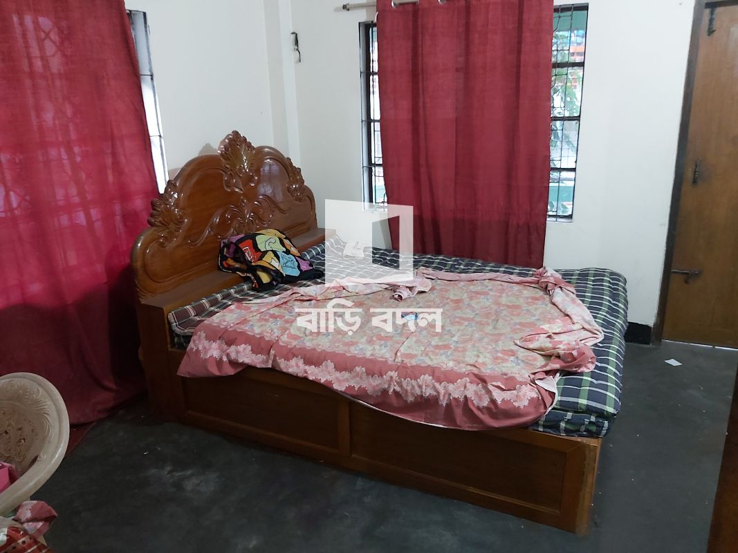 ফ্লাট ভাড়া: Housebuilding er পাশে জয়নাল মার্কেট সংলগ্ন খানপারায় | ২ টি বেড রুম | উত্তরা | Baribodol.com