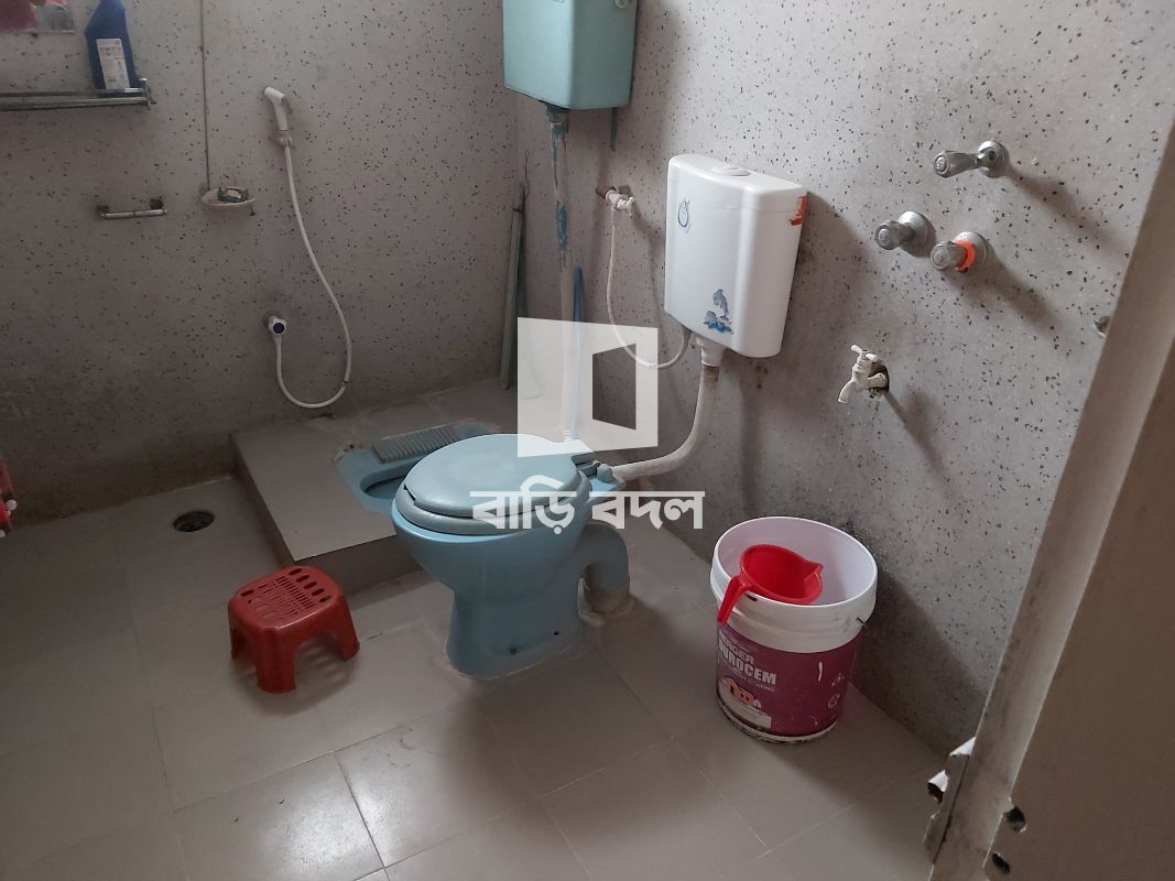 ফ্লাট ভাড়া: Housebuilding er পাশে জয়নাল মার্কেট সংলগ্ন খানপারায় | ২ টি বেড রুম | উত্তরা | Baribodol.com