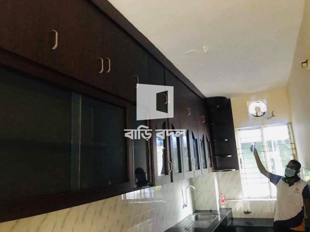ফ্লাট ভাড়া: Uttara sector-6 (Near Rajuk Uttora model School & College) | ৩ টি বেড রুম | উত্তরা | Baribodol.com