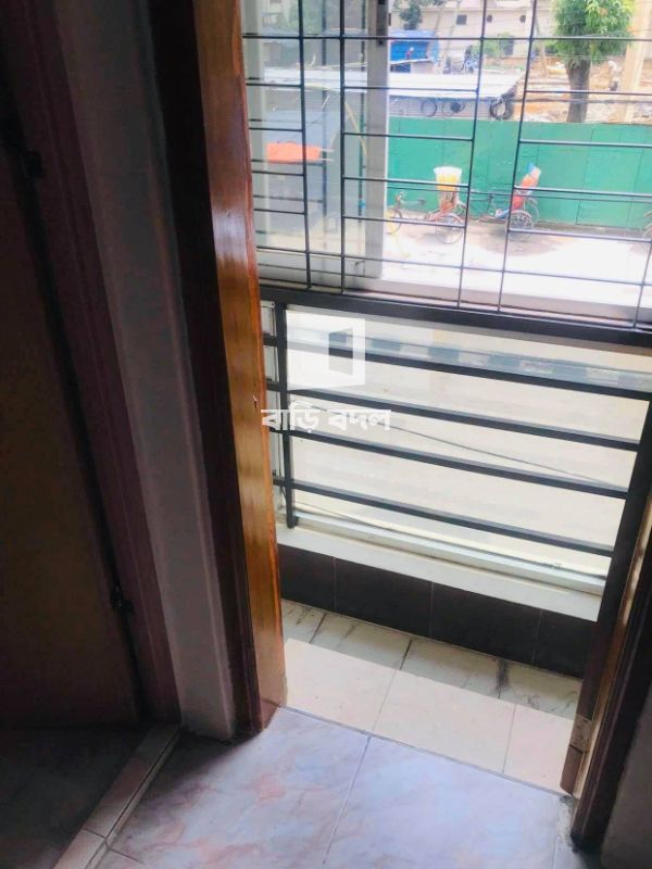 ফ্লাট ভাড়া: Uttara sector-6 (Near Rajuk Uttora model School & College) | ৩ টি বেড রুম | উত্তরা | Baribodol.com