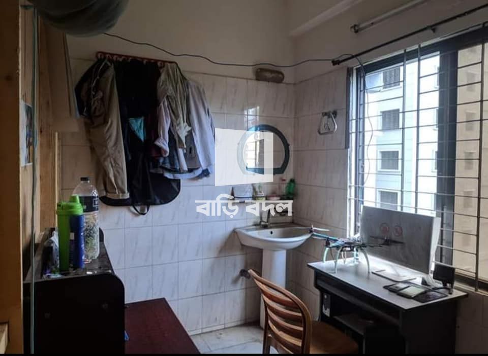 Flat rent in Dhaka বসুন্ধরা আবাসিক এলাকা, House 215 (5th floor), Road 8, Block C, Bashundhara R/A.