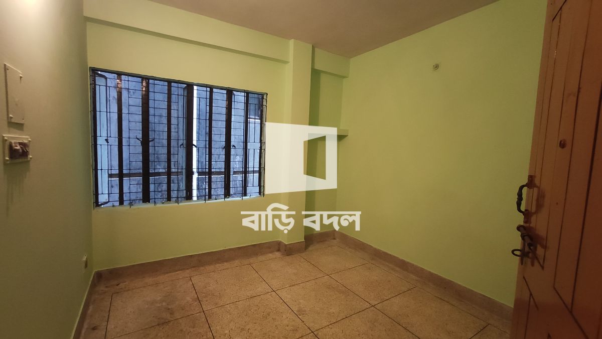 Flat rent in Dhaka মোহাম্মদপুর, শান্তিবাগ পাবনা কলোনী থেকে সোজা এগিয়ে গুলবাগ রোড এ...