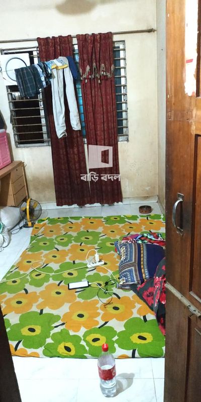 Flat rent in Dhaka মিরপুর, পশ্চিম কাজিপাড়া, মিরপুর (নাভানা গলি)। মেইন রোড থেকে জাস্ট ২ মিনিটের হাঁটার পথ। বাসস্ট্যান্ড থেকে টোটাল ৪-৫ মিনিটের হাঁটার পথ।