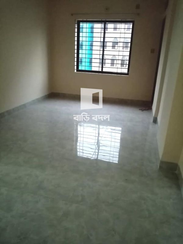 Flat rent in Dhaka মিরপুর, ৬০ফিটের মাথায় মনিপুর বয়েজ স্কুলের উল্টো পাশে, স্বপ্ন সুপারশপ এর পাশের রোডে।