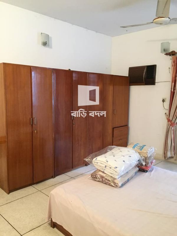 ফ্লাট ভাড়া: Gulshan-2 | ৩ টি বেড রুম | গুলশান | Baribodol.com