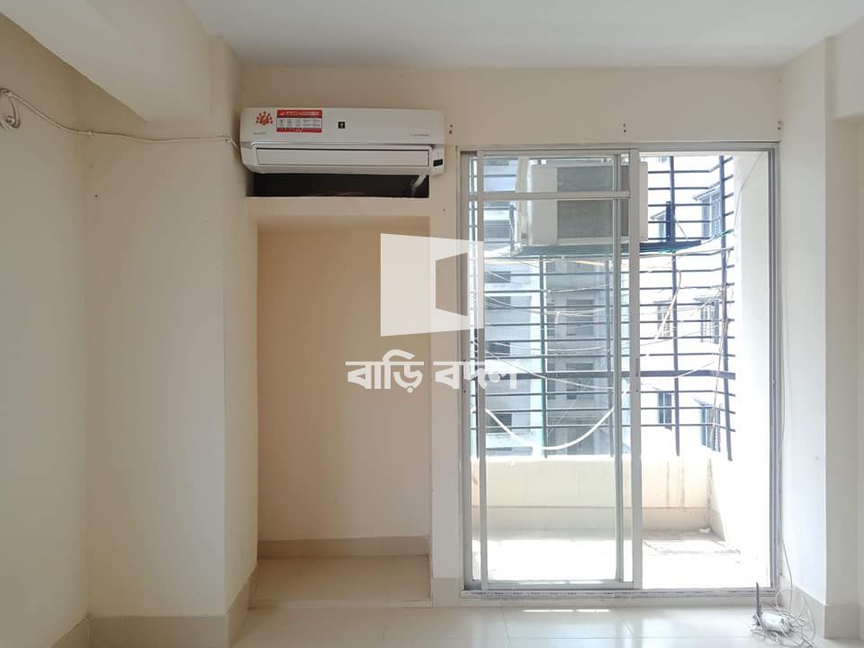 Flat rent in Dhaka , পূরবো শেওড়াপাড়া মনিপুর স্কুল ৩ নাম্বার ব্রাঞ্চ সংলগ্ন।