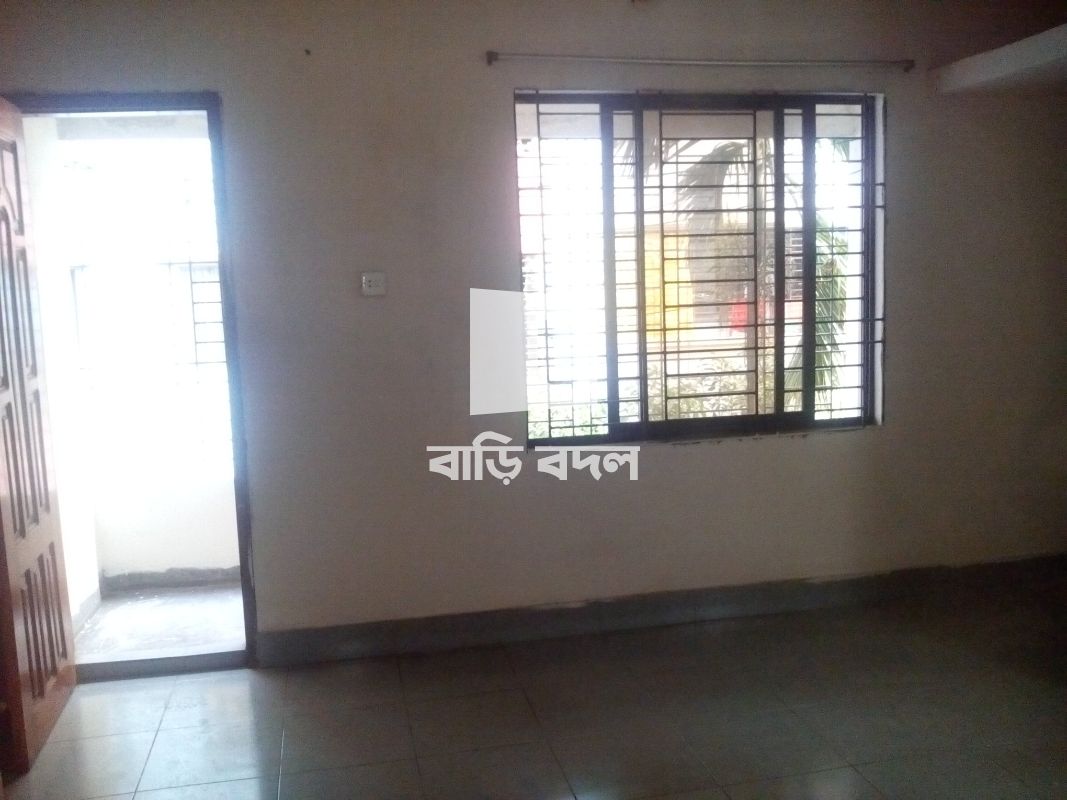 Flat rent in Dhaka মিরপুর ৬, মিরপুর ৬ নং বাজারের পূর্বপার্শে। 