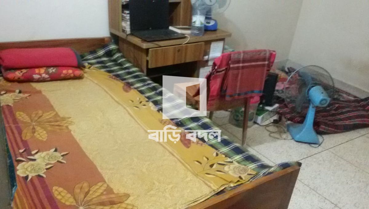 সিট ভাড়া: মধুবাজার ( বড় মসজিদের পেছনের গলি), ধানমণ্ডি -১০/এ ।
| ১ টি বেড রুম | ধানমন্ডি | Baribodol.com