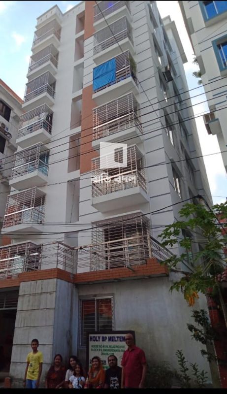 Flat rent in Dhaka বসুন্ধরা আবাসিক এলাকা, G Block, Rd 07 House No 610,
3rd Floor, 
Close to 300ft Rd.
& Rupayan Shopping mall.