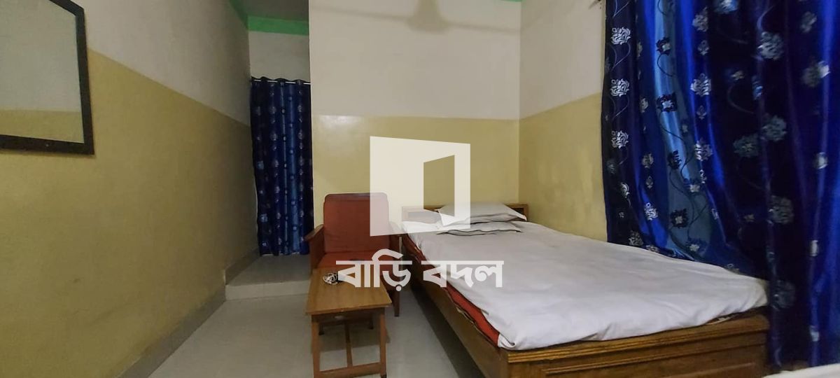 Flat rent in Dhaka উত্তরা, উত্তরা এয়ারপোর্টে, হাজ্জ ক্যম্প এর পাশে