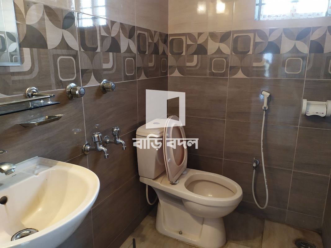 ফ্ল্যাট ভাড়া: Road-2, Plot-15 & 17, Flat- B-8, Block-G, Banasree, Dhaka. | ৩ টি বেড রুম | বনশ্রী | Baribodol.com