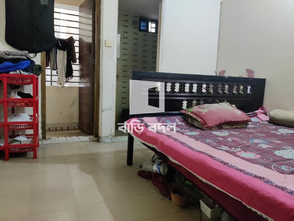 Flat rent in Dhaka বিমানবন্দর, এয়ারপোর্ট অথাৎ মেইন রোড় থেকে পায়ে হেঁটে ৪-৫ মিনিট দূরত্বে হজ্জ ক্যাম্পের সামনে, শুভ হোটেলের গলি, শেখ ভবন, ৩২২ নং বাসা,৪-বি ইউনিট।