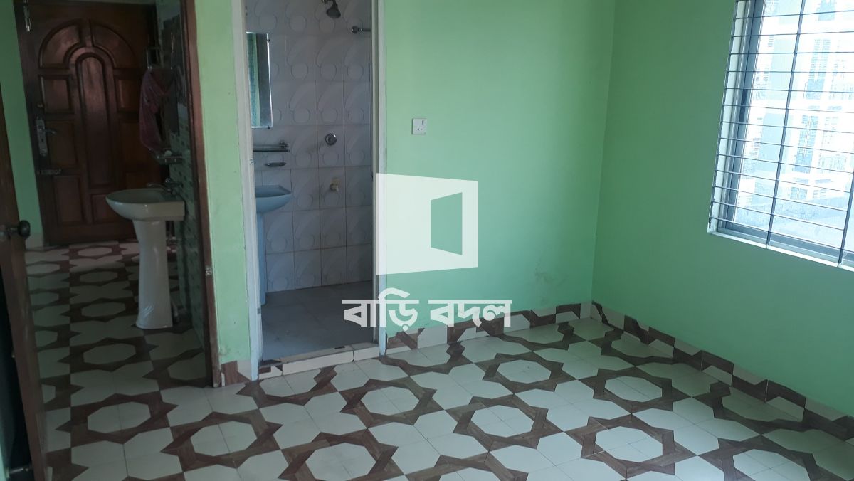 Flat rent in Dhaka মিরপুর, সনি সিনেমা হল থেকে ২ মিনিট এর দুরত্বে (Peri Pasta, Cheese Factory) ঠিক বিপরীত পাশে রাস্তার সাথে লাগোয়া ভবনের ৫ম তলায়