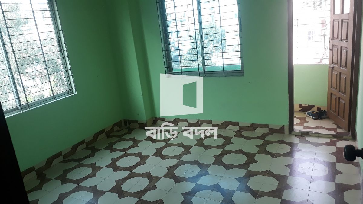 Flat rent in Dhaka মিরপুর, সনি সিনেমা হল থেকে ২ মিনিট এর দুরত্বে (Peri Pasta, Cheese Factory) ঠিক বিপরীত পাশে রাস্তার সাথে লাগোয়া ভবনের ৫ম তলায়