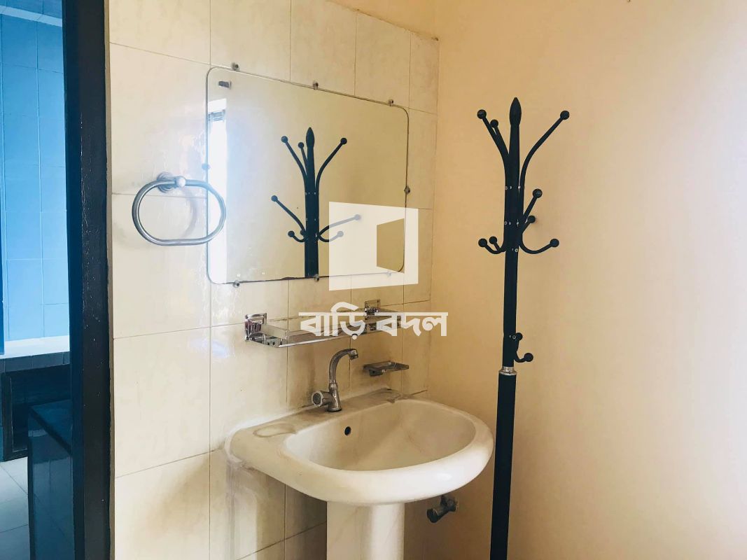 Flat rent in Dhaka সবুজবাগ, ঈমান মঞ্জিল, ৯৮/১ সবুজবাগ, ঢাকা-১২১৪( বাসাবো বৌদ্ধমন্দির এর বিপরীতে)