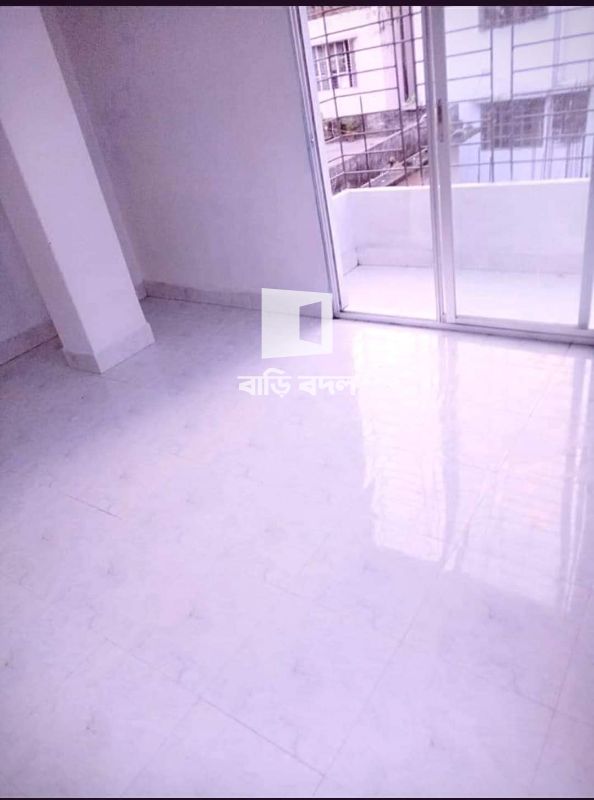 Flat rent in Dhaka ধানমন্ডি, কেয়ারী প্লাজার পিছনে, ডায়মন্ড হোটেল এর বিপরীত গলি। ধানমন্ডি ৮/এ (নতুন), ধানমন্ডি 15 নম্বর বাস স্ট্যান্ড থেকে 2 মিনিট এর দূরত্ব