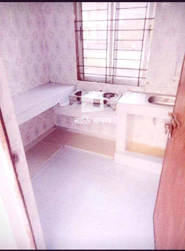Flat rent in Dhaka ধানমন্ডি, কেয়ারী প্লাজার পিছনে, ডায়মন্ড হোটেল এর বিপরীত গলি। ধানমন্ডি ৮/এ (নতুন), ধানমন্ডি 15 নম্বর বাস স্ট্যান্ড থেকে 2 মিনিট এর দূরত্ব