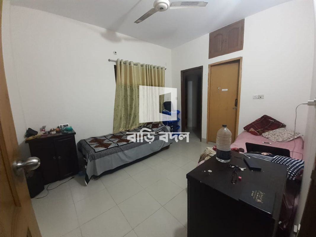 সিট ভাড়া: Sector-11,Road-8, (4th floor) Uttara, Dhaka | ৩ টি বেড রুম | উত্তরা | Baribodol.com