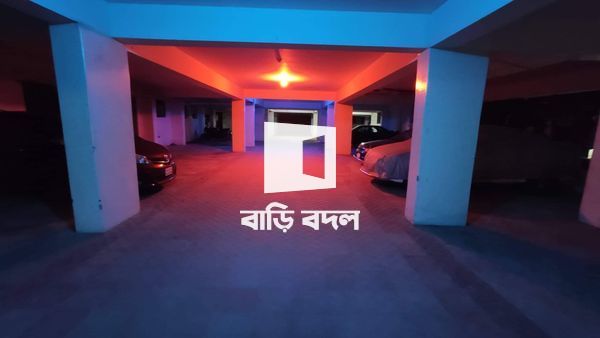 Sublet rent in Dhaka শুক্রাবাদ, শুক্রাবাদ মসজিদের পিছনে , স্কয়ার হাসপাতালের পাশেই, ধানমন্ডি 32 থেকে 5 থেকে 7 মিনিট দূরত্ব, অথবা ড্যাফোডিল ইন্টারন্যাশনাল ইউনিভার্সিটি থেকে 5 থেকে 7 মিনিট দূরত্ব