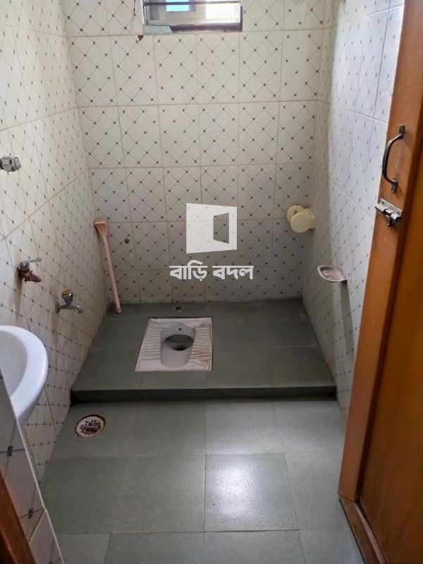 Flat rent in Dhaka গুলশান, গুলশান নতুন বাজার - নূরের চালা (বাসতলা মেইন রোড ক্যামব্রিয়ান কলেজের কাছ থেকে আসতে রিকসায় ২০ টাকার ভাড়া)।