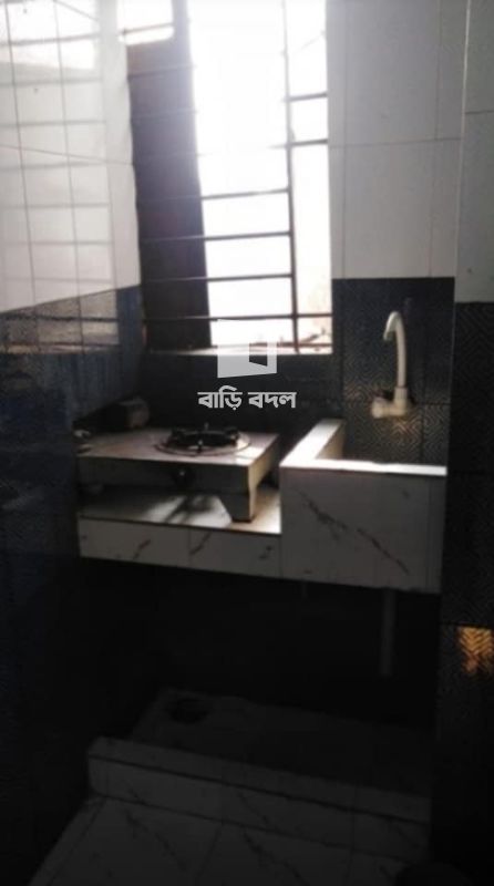 Flat rent in Dhaka গুলশান, গুলশান নতুন বাজার - নূরের চালা (বাসতলা মেইন রোড ক্যামব্রিয়ান কলেজের কাছ থেকে আসতে রিকসায় ২০ টাকার ভাড়া)।
