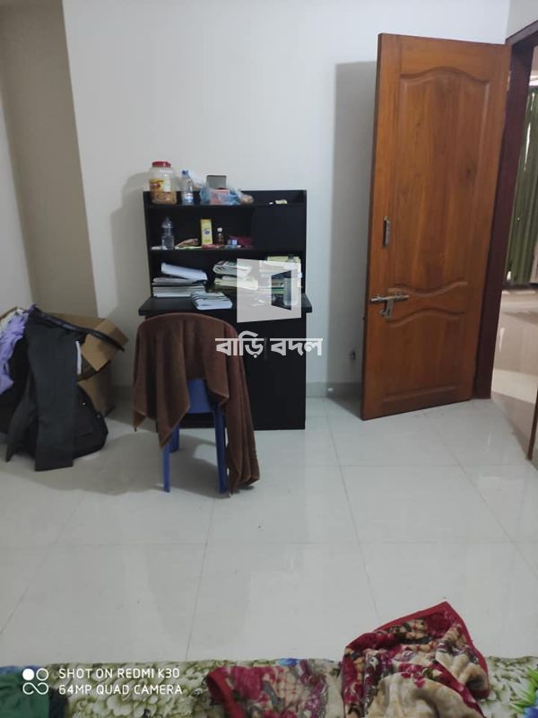 Flat rent in Dhaka উত্তরা, উত্তরা ১০ নং সেক্টর সংলগ্ন রানাভোলা মসজিদের সামনে 
