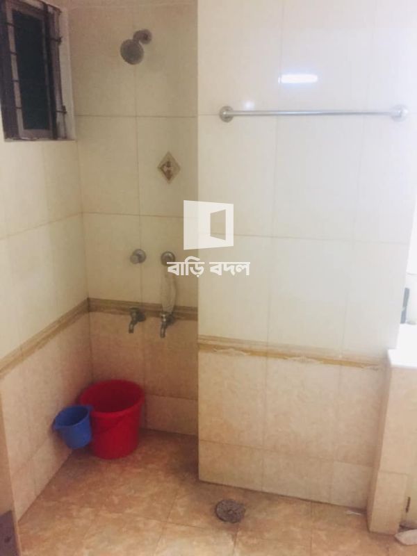 Flat rent in Dhaka বসুন্ধরা আবাসিক এলাকা,  House_426, Rode_17, Block_A, Bashundhara Residential Area.Infront of Apollo Hospital