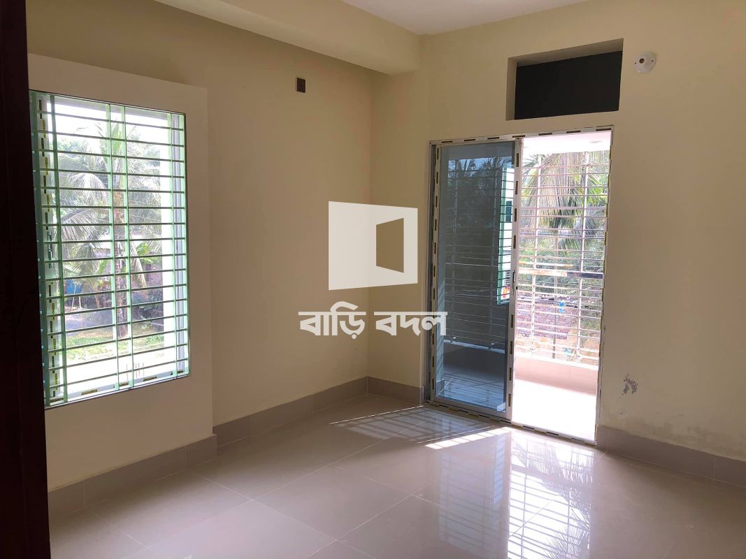 Flat rent in Khulna , কাশেম নগর ২ নম্বর সড়ক | নিরালা, খুলনা | এসওএস শিশু পল্লীর পিছনে | ফ্ল্যাটের সামনে রাস্তা |