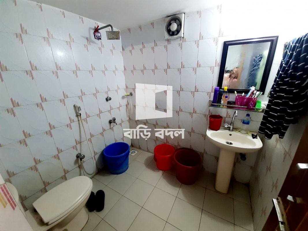 Seat rent in Dhaka গ্রীন রোড, ২০০ নং গলি, গ্রিনরোড ।