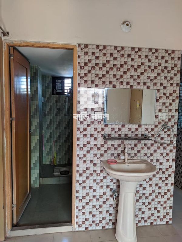 ফ্ল্যাট ভাড়া: ১৭/১- এ খিলঁগাও বাগিচা, ঢাকা | ৩ টি বেড রুম | খিলগাঁও | Baribodol.com