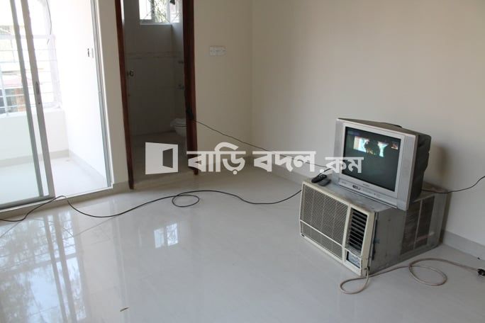 ফ্ল্যাট ভাড়া: H# 296, Rd# 1, Block # B, Bashundhara R/A, Dhaka-1229, Bangladesh (Only few buildings away from NSU) | ৩ টি বেড রুম | বসুন্ধরা আবাসিক এলাকা | Baribodol.com