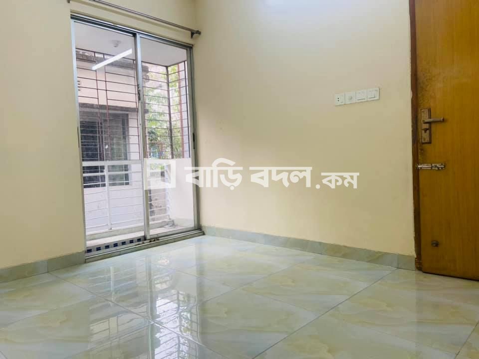 ফ্ল্যাট ভাড়া: **১ মিনিট হাঁটার দূরত্ব ঝিগাতলা কাঁচা বাজার থেকে
** গাবতলা মসজিদের গলি | ১ টি বেড রুম | জিগাতলা | Baribodol.com