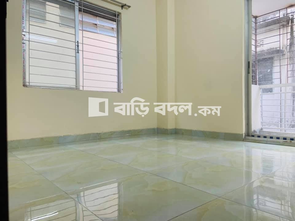 ফ্ল্যাট ভাড়া: **১ মিনিট হাঁটার দূরত্ব ঝিগাতলা কাঁচা বাজার থেকে
** গাবতলা মসজিদের গলি | ১ টি বেড রুম | জিগাতলা | Baribodol.com