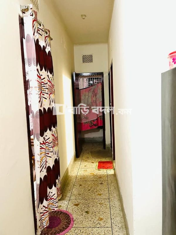 Sublet rent in Dhaka কলাবাগান, হাতিরপুল বাজারের পাশে, সেন্ট্রাল রোড ভুতের গলি বড় মসজিদের পাশে। কলাবাগান সংলগ্ন, ঢাকা।