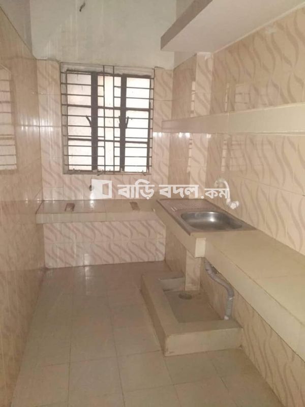 Flat rent in Chattogram চট্রগ্রাম সদর, হালিশহর বসুন্ধরা আবাসিকে ৭নং রোডের(মেয়র রোড) পুলিশ বিল্ডিং এর পাশে