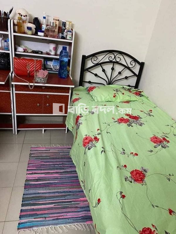সিট ভাড়া: Hudarat ladies home
Banani | ১ টি বেড রুম | বনানী | Baribodol.com