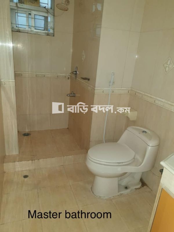 Flat rent in Dhaka ধানমন্ডি, Dhanmondi Lake park.