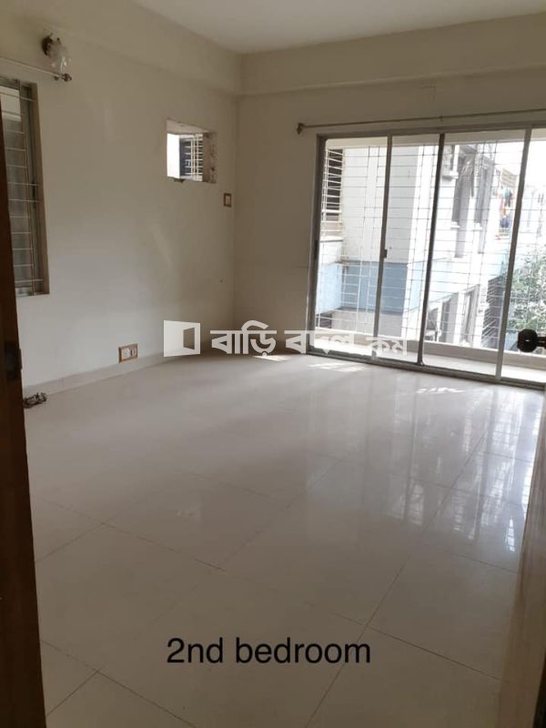 Flat rent in Dhaka ধানমন্ডি, Dhanmondi Lake park.