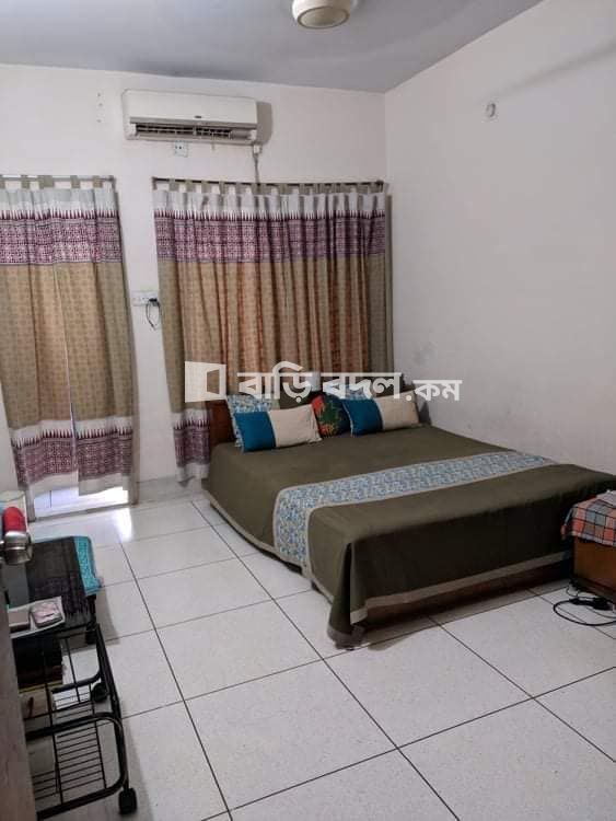 Flat rent in Dhaka শান্তিনগর, শান্তিনগরে জোনাকি সিনেমা হল এর পিছনে স্কাইভিউ গার্ডেন এপার্টমেন্টে