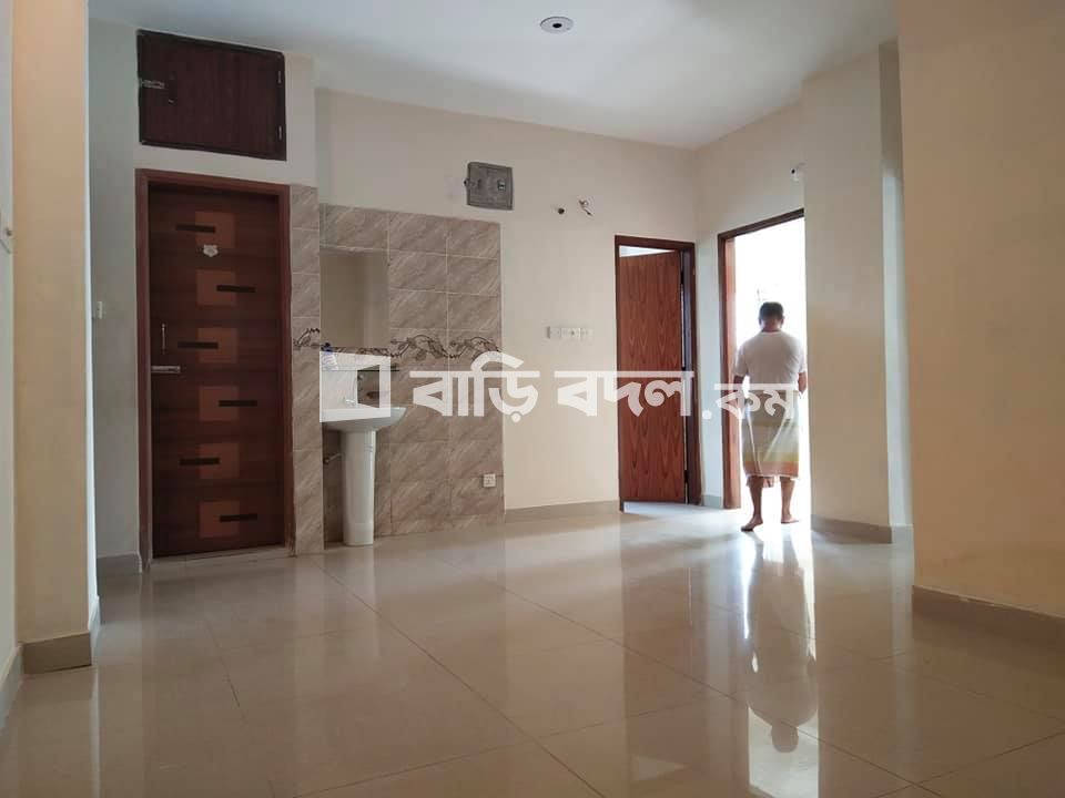 ফ্ল্যাট ভাড়া: Shahid abdul aziz road, Bashundhara,
A block, 5 number road er sathe.
house number ka- 24 | ২ টি বেড রুম | বসুন্ধরা আবাসিক এলাকা | Baribodol.com