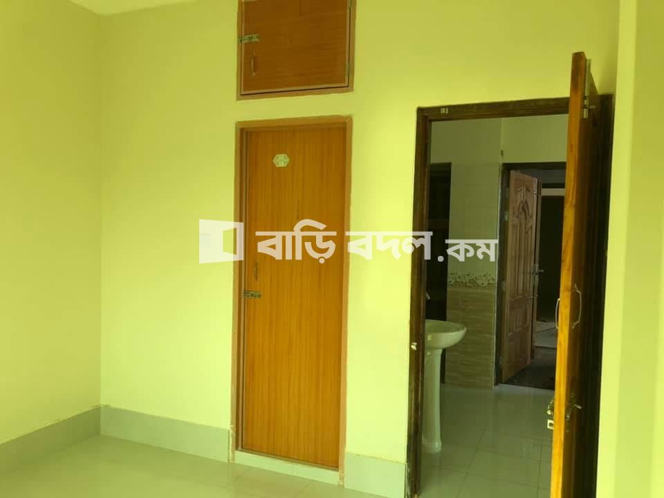 Flat rent in Dhaka উত্তর খান, বড়বাগ,কুড়িপাড়া, উত্তরখান
আব্দুল্লাহপুর থেকে অটোরিক্সায় ১০ মিনিটের পথ। ১০ টাকা ভাড়া।