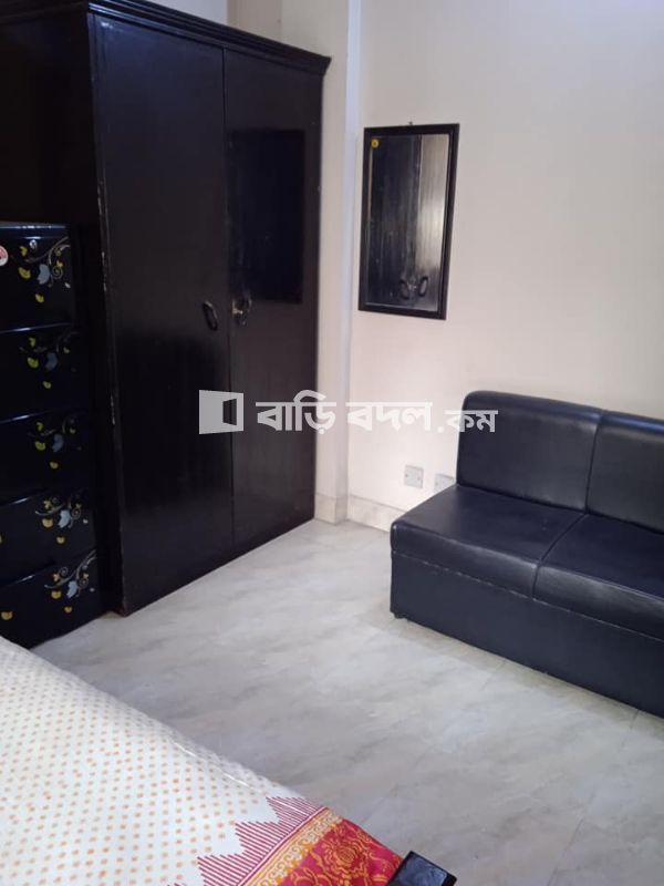 Sublet rent in Dhaka ধানমন্ডি, ধানমন্ডি জিগাতলায় অত্যাধুনিক ফ্লাটের তৃতীয় তলায়