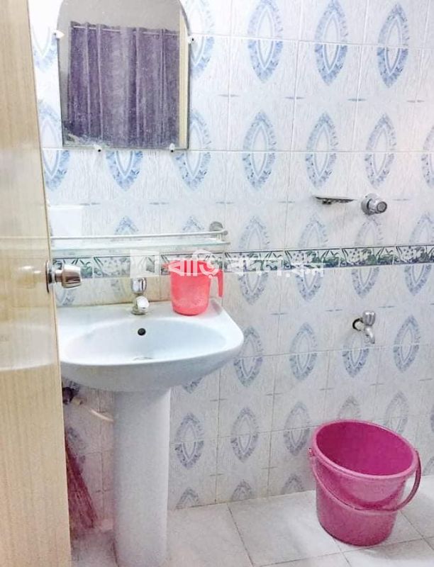Sublet rent in Dhaka ধানমন্ডি, ধানমন্ডি জিগাতলায় অত্যাধুনিক ফ্লাটের তৃতীয় তলায়