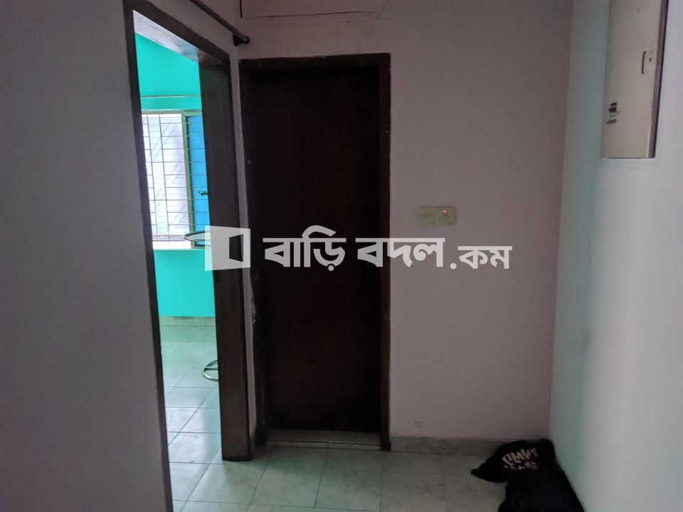 Flat rent in Dhaka উত্তরা, ৩ নম্বর সেক্টর, রাজলক্ষ্মী মার্কেটের ঠিক পিছনে