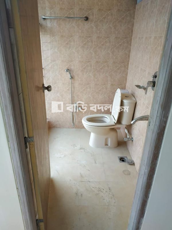 Flat rent in Dhaka গুলশান, এলকে সাইনরাইজ ভবন, বাশতলা, শাহজাদপুর( আমেরিকার এম্বাসির বিপরীত পাশের রোডে,ভুমি অফিসের পরে)