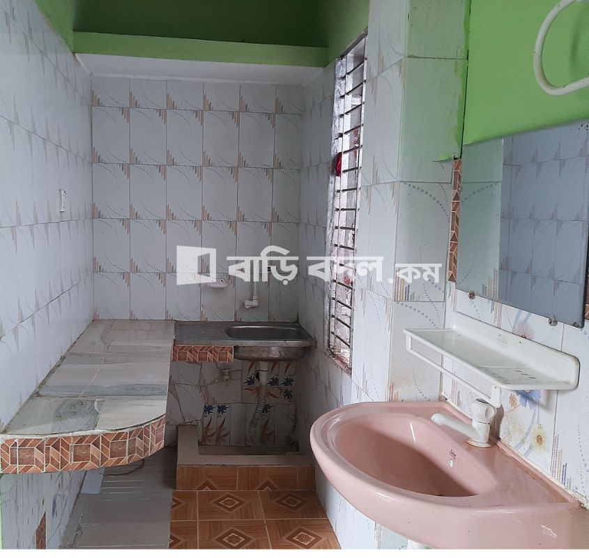Flat rent in Khulna খুলনা সদর, টুটপাড়া মেইন রোড,(দিলখুলা মোড় এর আগে), খুলনা।