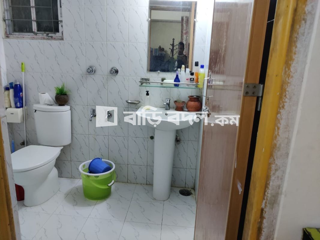 Flat rent in Dhaka মিরপুর ১, মিরপুর ১ বাসস্ট্যান্ড সংলগ্ন মাল্টিপ্ল্যান রেড ক্রিসেন্ট সিটির পদ্মা ভবনের তৃতীয় তলায়