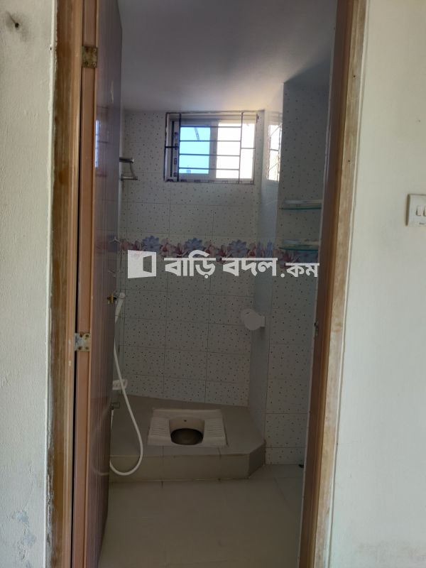 Flat rent in Dhaka রামপুরা, রামপুরা ওয়াপদা পাওয়ার হাউজ সংলগ্ন বাইতুল আমান জামে মসজিদের ঠিক পাশের ভবন।